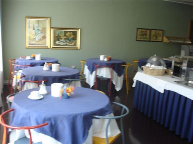 Albergo Al Caminetto Torbole Sul Garda Exterior foto
