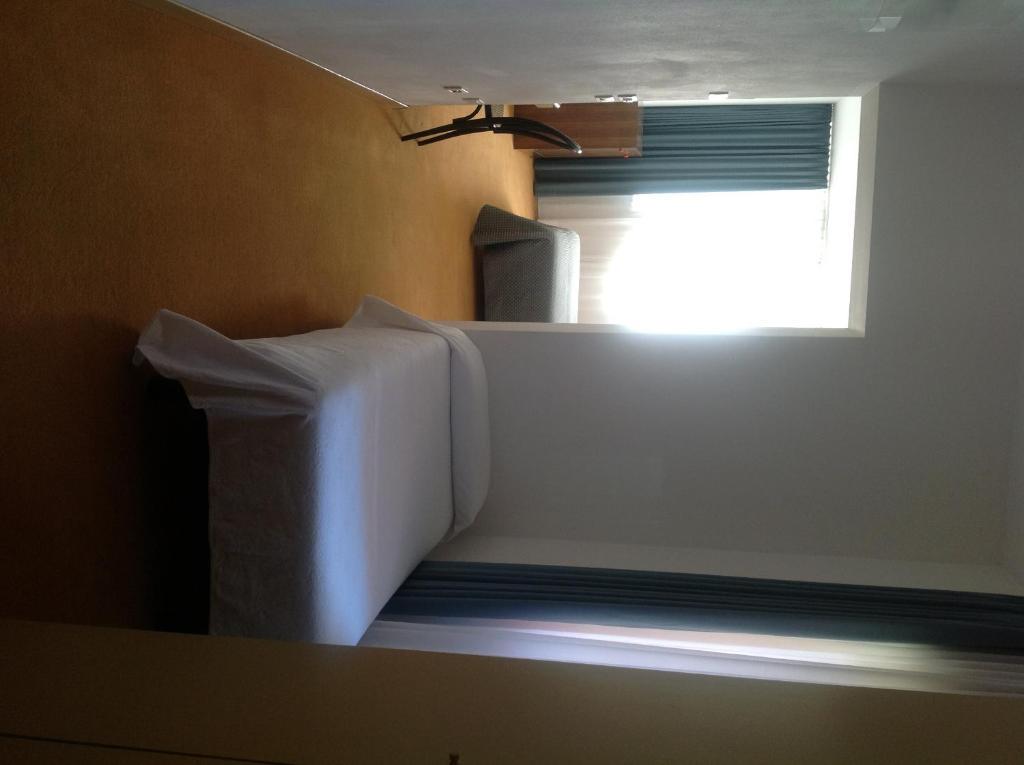 Albergo Al Caminetto Torbole Sul Garda Quarto foto